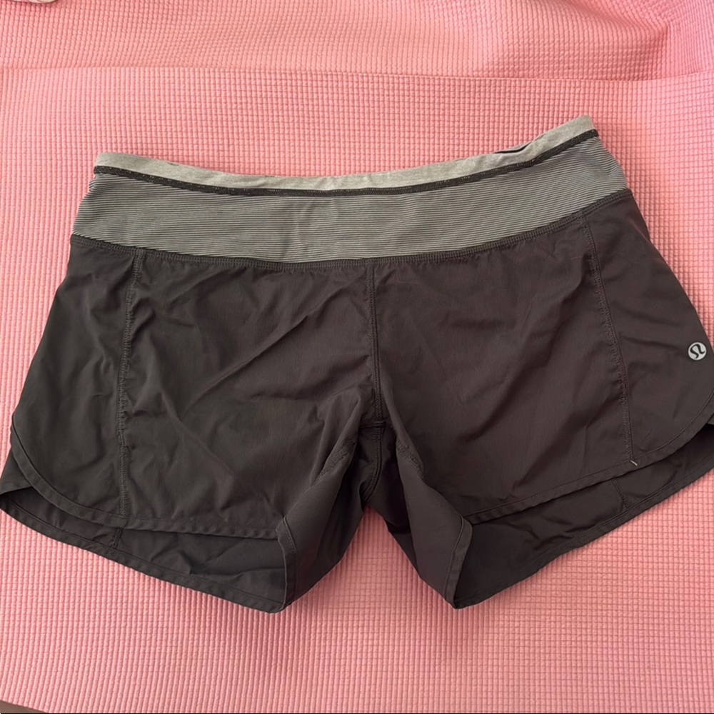 lululemon athletica Shorts size 6